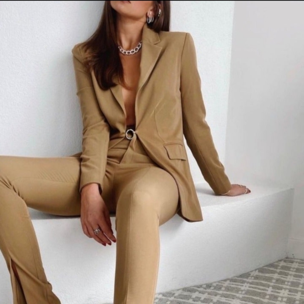 Sale, Danielle Bernstein blazer size M